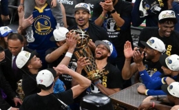 夺第七个NBA总冠军    金州勇士队上街游行庆祝